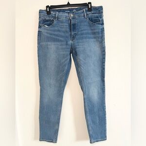 Old Navy Rockstar Mid-Rise Super Skinny Jeans